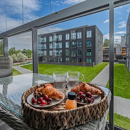 A Quiet Haven In The Heart Of Action Free Parking Appartamento *